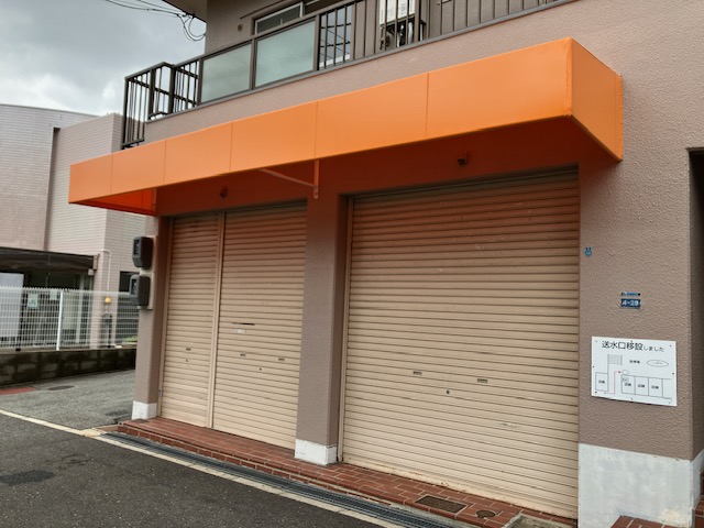 企業様 事務所前　軒先テント張替工事